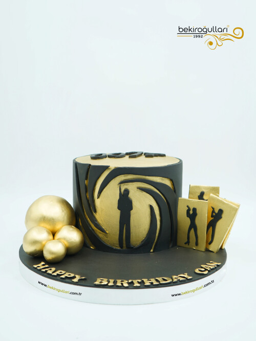 Gold Süsleme Detaylı Butik Pasta