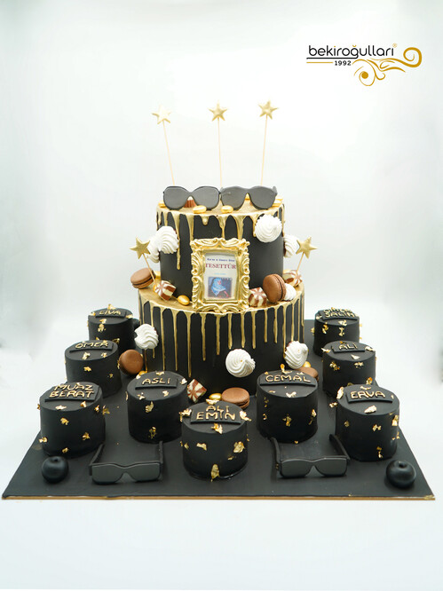 Gold Süsleme Detaylı Tasarım Pasta