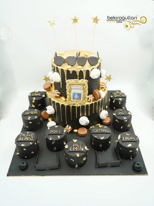 Gold Süsleme Detaylı Tasarım Pasta