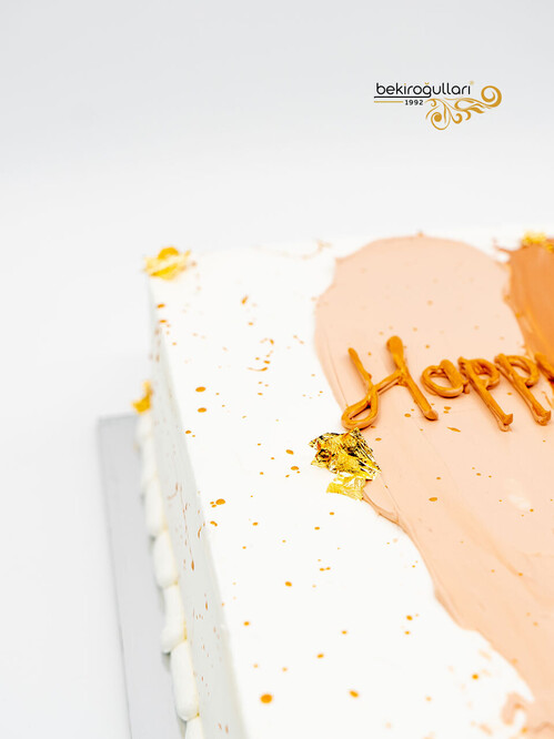 Gold Süslemeli Kare Naked Pasta