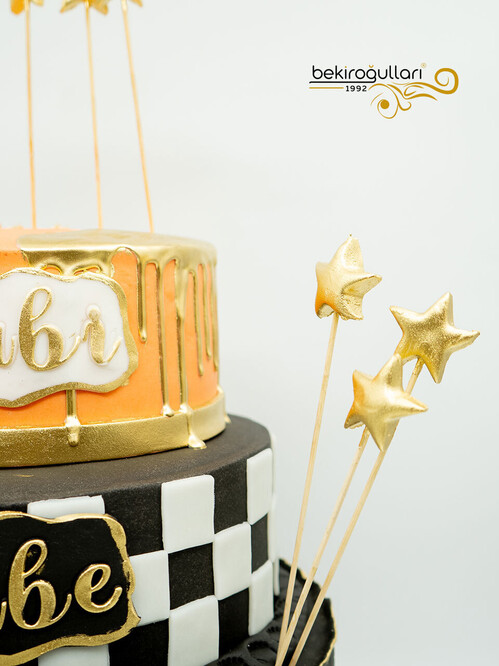 Gold Yıldız Detaylı Pasta
