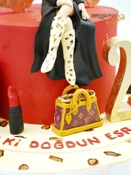 Kadın Figür Butik Pasta