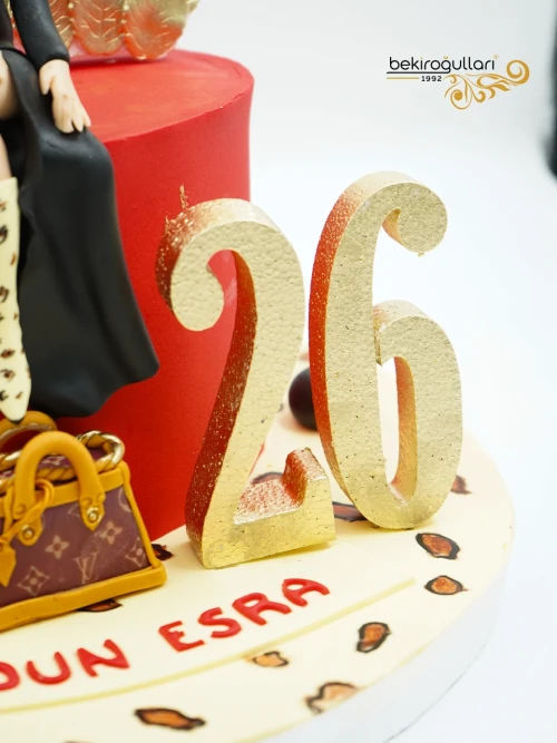 Kadın Figür Butik Pasta