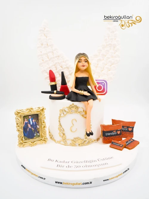 Kadın Figür Tasarım Butik Pasta