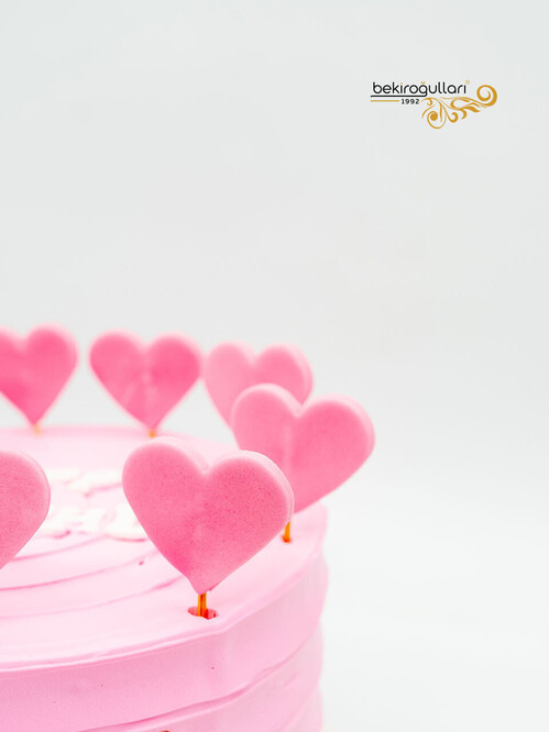 Kalp Detaylı Butik Pasta