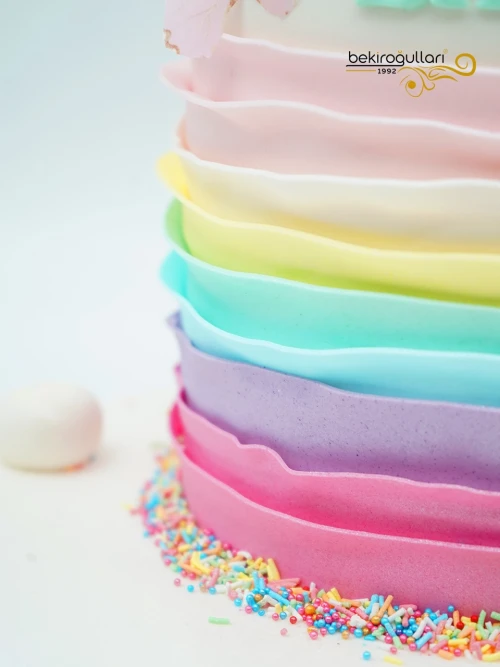 Kalp Detaylı Butik Pasta