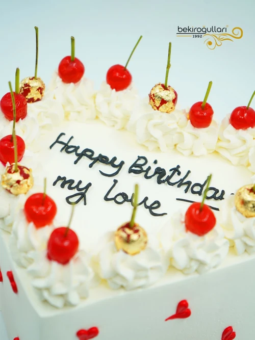 Kalp Süslemeli Naked Pasta