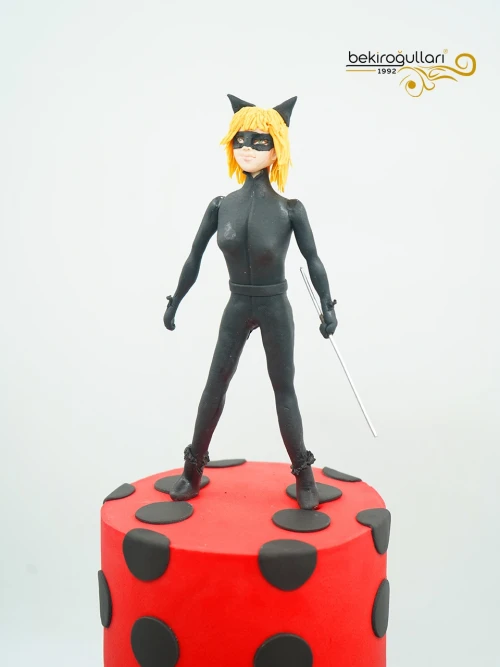 Kara Kedi Konsept Pasta