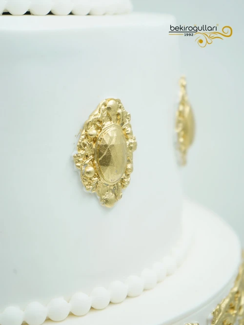 Kelebek Detaylı Butik Pasta