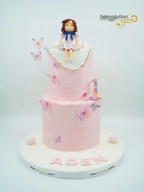 Kelebek Detaylı Butik Pasta