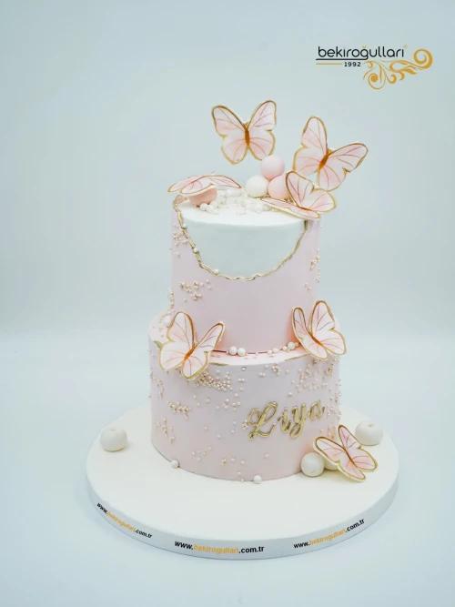 Kelebek Süslemeli Butik Pasta