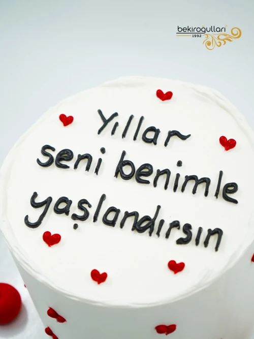 Kırmızı Kalp Detay Naked Pasta