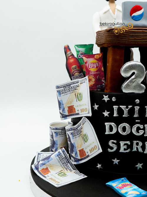 Kişisel Detaylı Erkek Figür Pasta