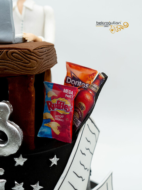 Kişisel Detaylı Erkek Figür Pasta