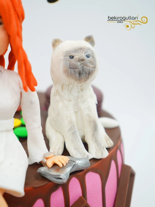 Kişisel Detaylı Kadın Figür Butik Pasta