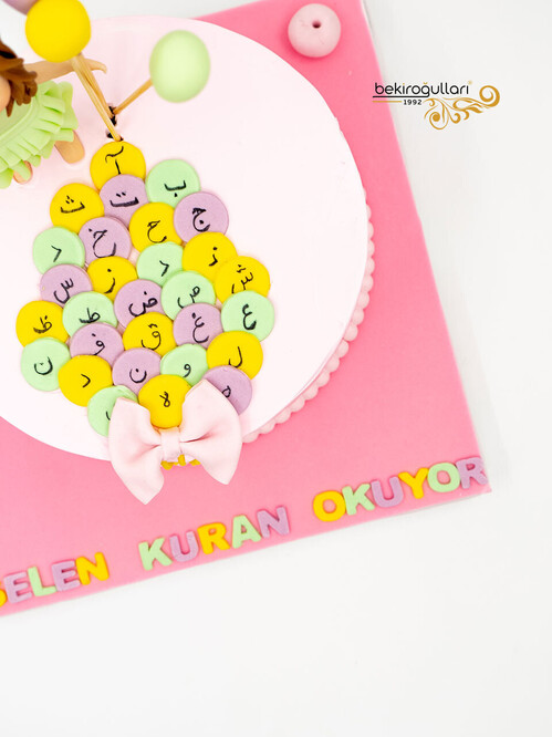 Kız Çocuk Kuran Konsept Pasta