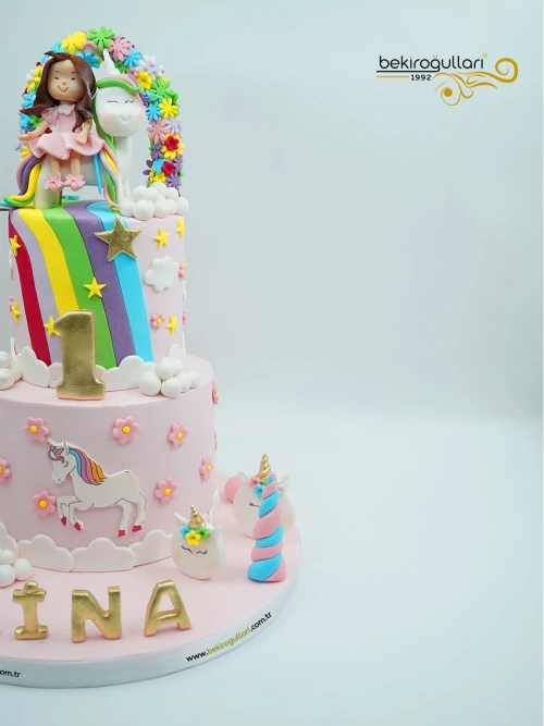 Kız Figür ve Unicorn Pasta