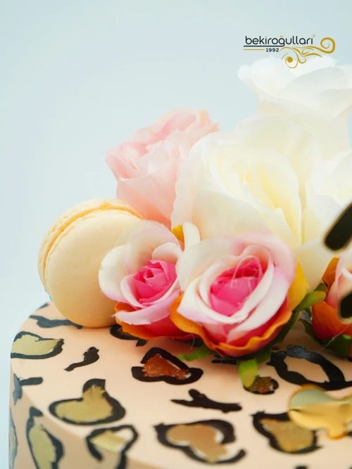 Leopar Desenli Butik Pasta