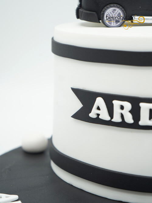 Mercedes Araba Detaylı Pasta