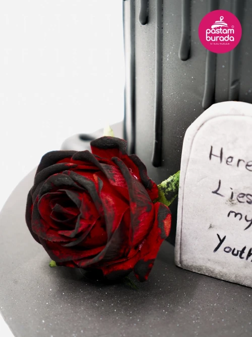 Mezar Taşı Temalı Butik Pasta