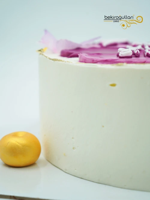 Mor Kelebek Süslemeli Naked Pasta