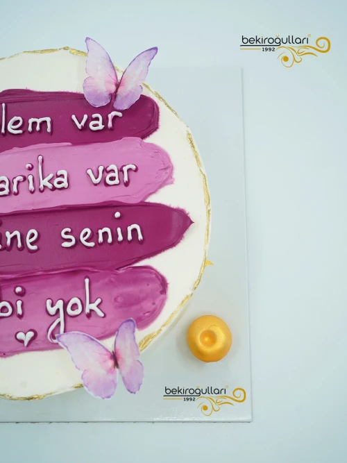 Mor Kelebek Süslemeli Naked Pasta