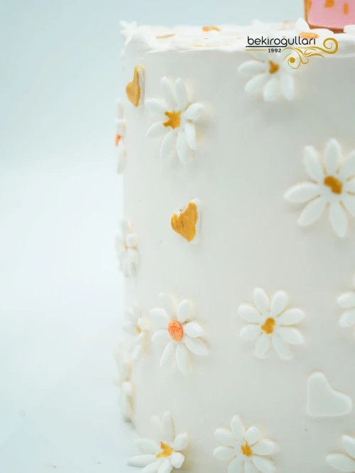 Papatya Süslemeli Naked Pasta