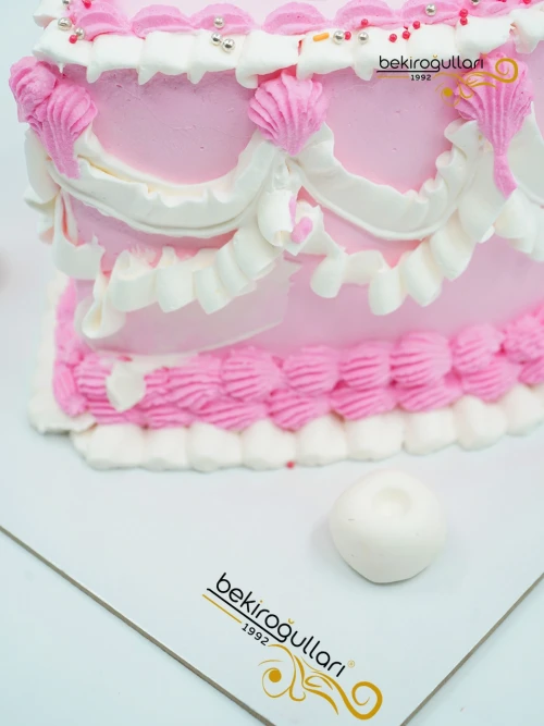 Pembe Beyaz Kalp Naked Cake