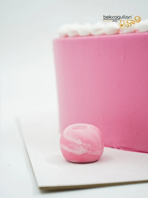 Pembe Kalpli Naked Pasta