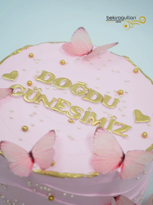 Pembe Kelebek Ve Gold Süslemeli Naked Pasta