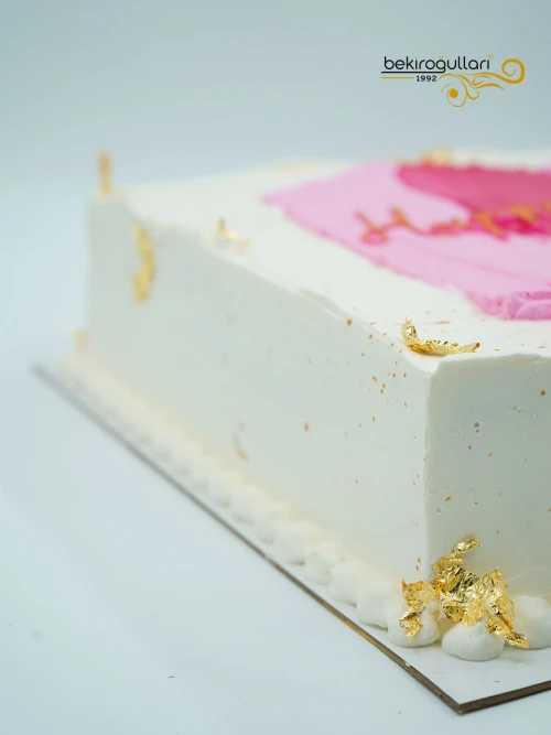 Pembe Süslemeli Kare Naked Cake