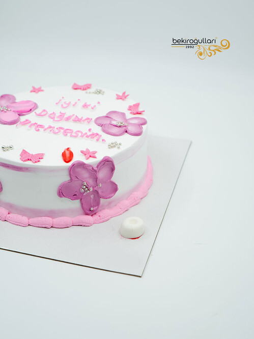 Pembe Süslemeli Naked Pasta