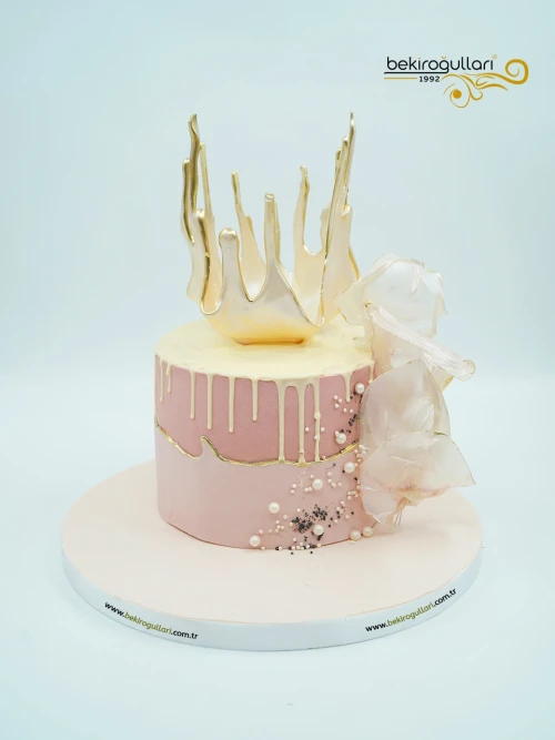 Pembe Ve Gold Detay Butik Pasta