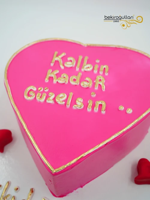 Pembe Ve Gold Detaylı Kalp Naked Pasta