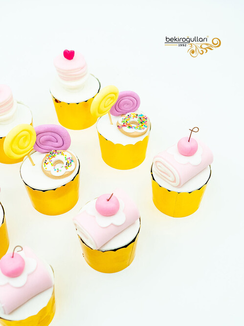 Renkli Şekerlemeli Cupcake