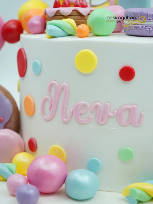 Şeker Ve Donut Süslemeli Butik Pasta