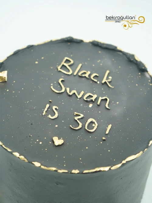 Siyah Ve Gold Naked Cake