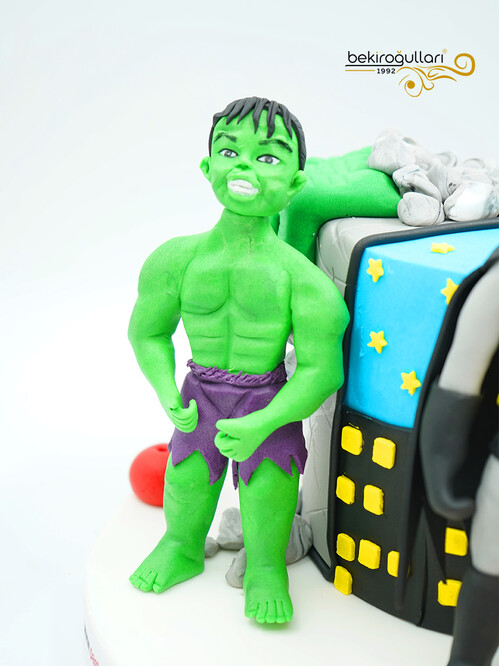 Süper Kahramanlar Butik Pasta