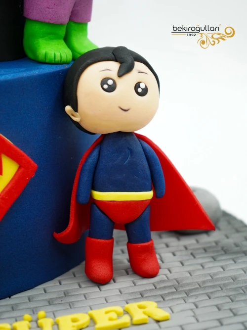 Süper Kahramanlar Butik Pasta