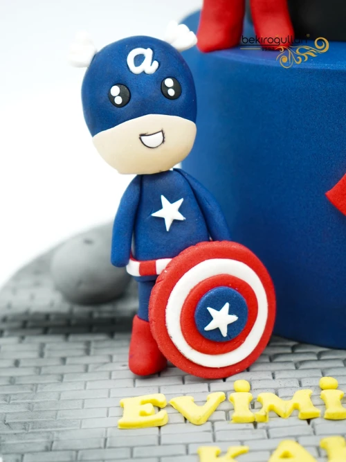 Süper Kahramanlar Butik Pasta