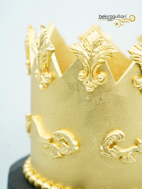 Taç Detaylı Butik Pasta