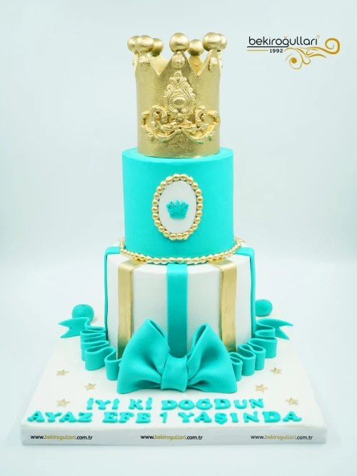 Taç Detaylı Butik Pasta