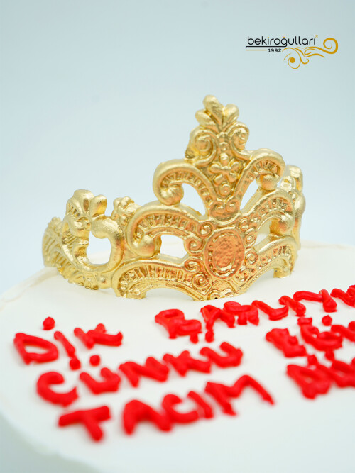 Taç Detaylı Naked Pasta