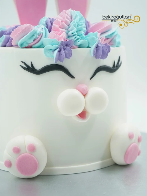 Tavşan Detaylı Butik Pasta