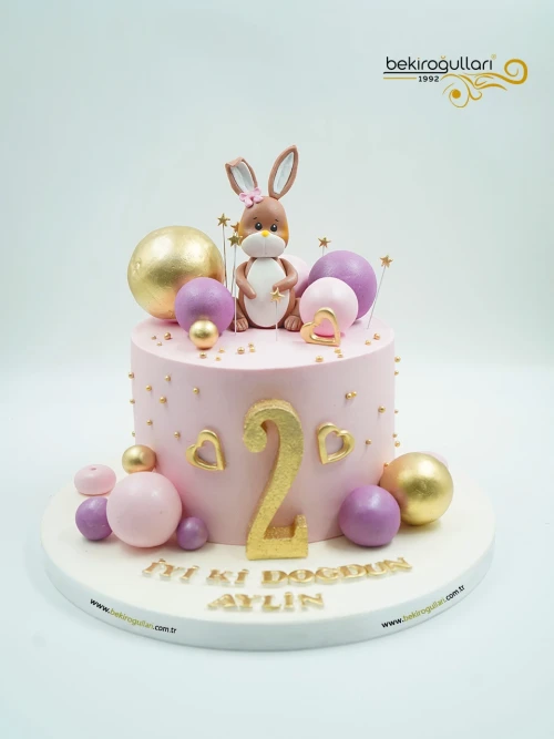 Tavşan Detaylı Butik Pasta