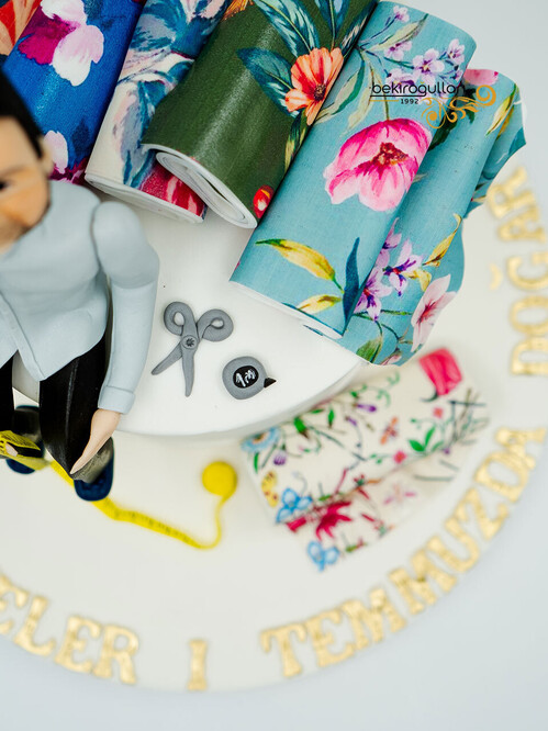 Terzi ve Renkli Kumaşlar Pasta