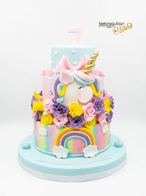 Unicorn Temalı Butik Pasta