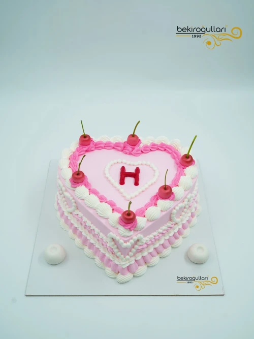 Vişne Süslemeli Naked Cake