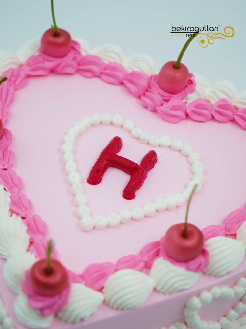 Vişne Süslemeli Naked Cake