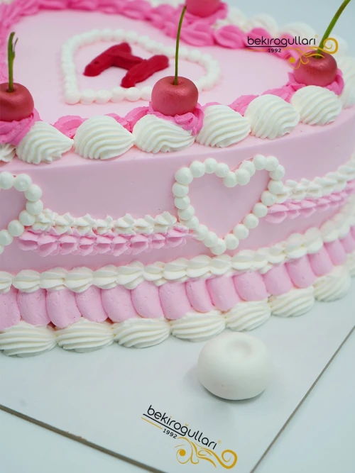 Vişne Süslemeli Naked Cake